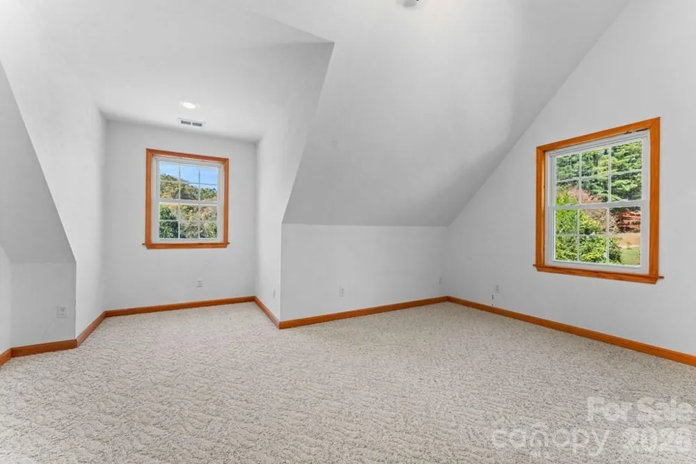 44 Ellistone Court Sylva, NC 28779