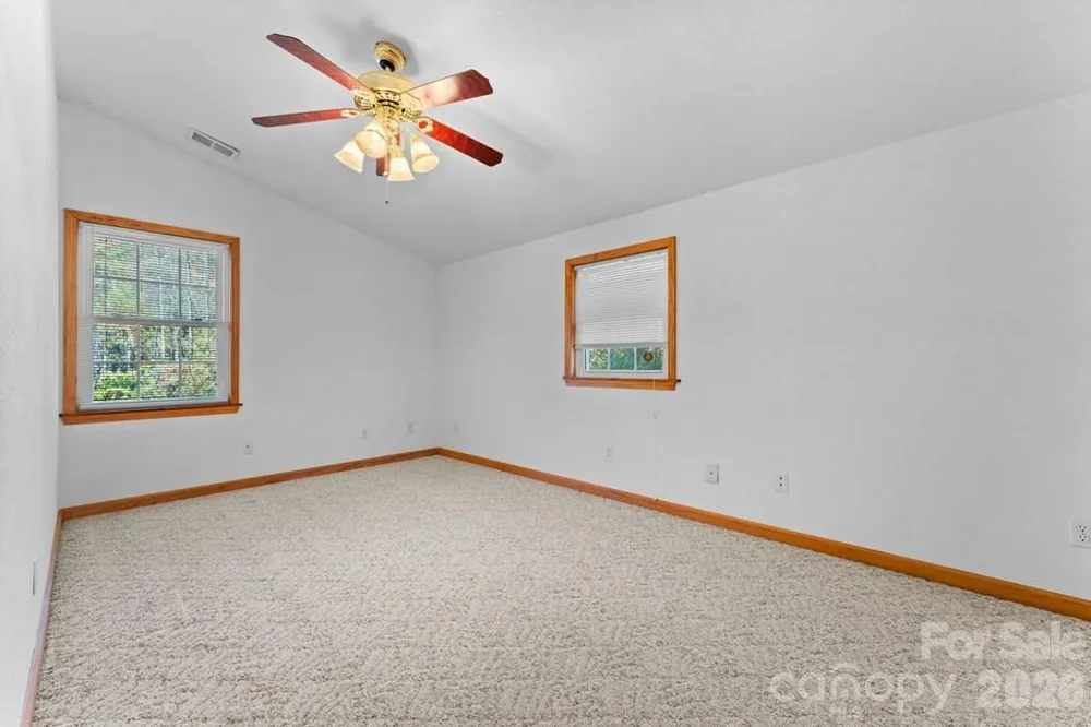 44 Ellistone Court Sylva, NC 28779