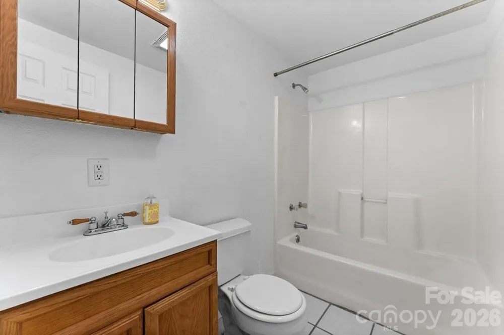 44 Ellistone Court Sylva, NC 28779