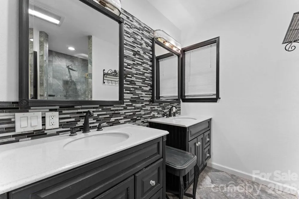 44 Ellistone Court Sylva, NC 28779