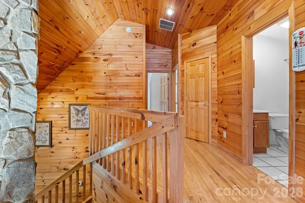 44 Ellistone Court Sylva, NC 28779