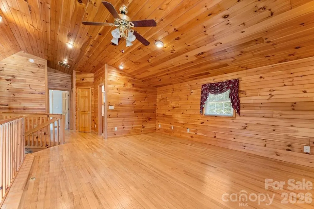 44 Ellistone Court Sylva, NC 28779