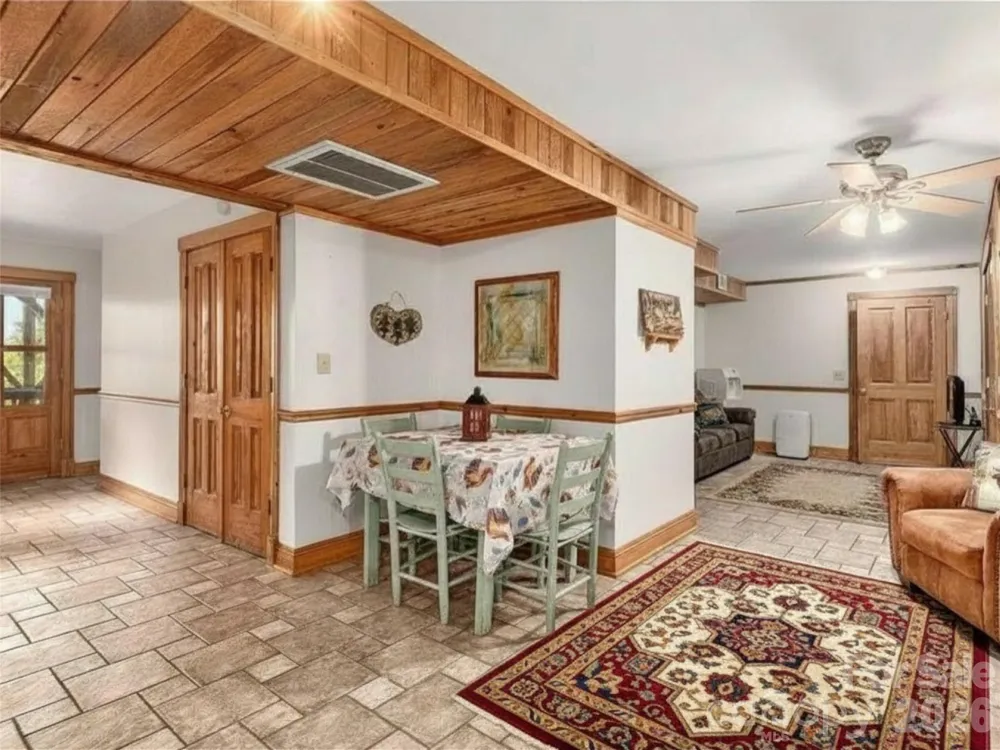505 Middle Top Loop Maggie Valley, NC 28751