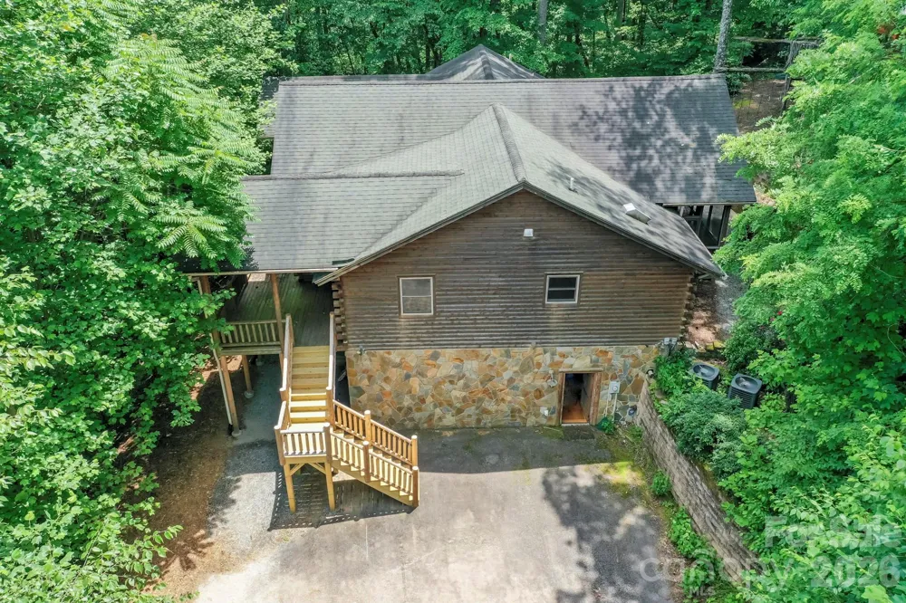 184 Sunlight Path Lake Lure, NC 28746