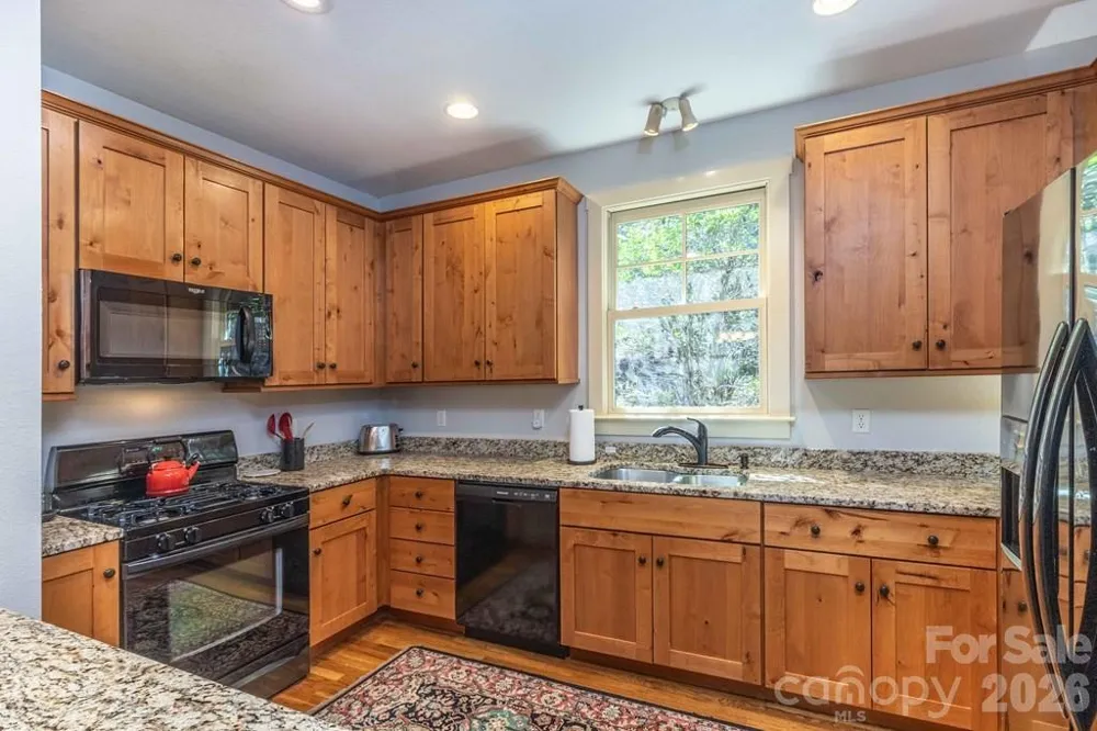 98 Mill Pond Drive Tuckasegee, NC 28783