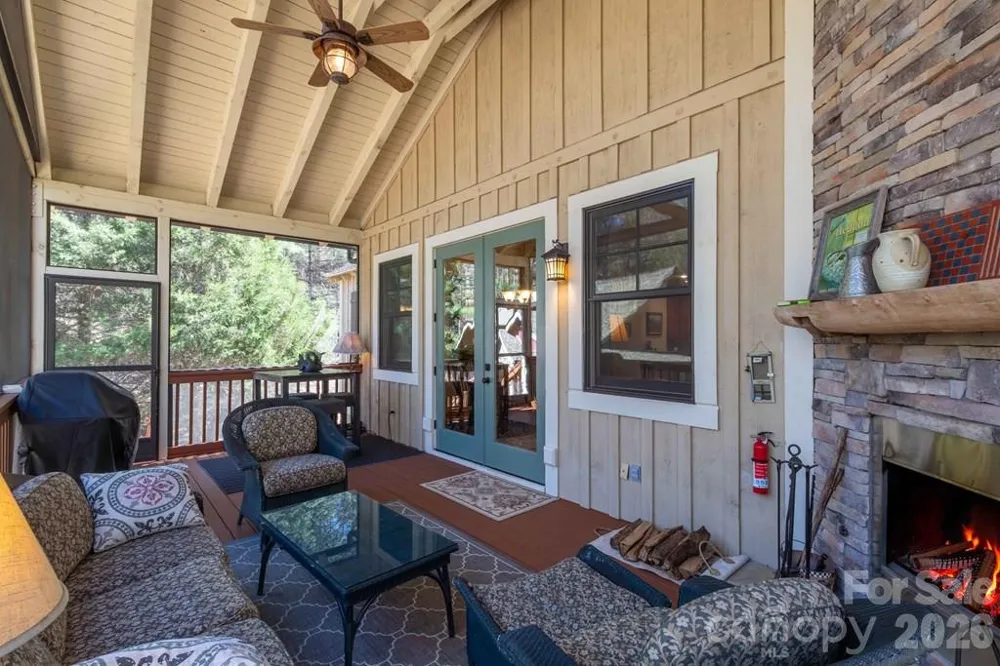 98 Mill Pond Drive Tuckasegee, NC 28783