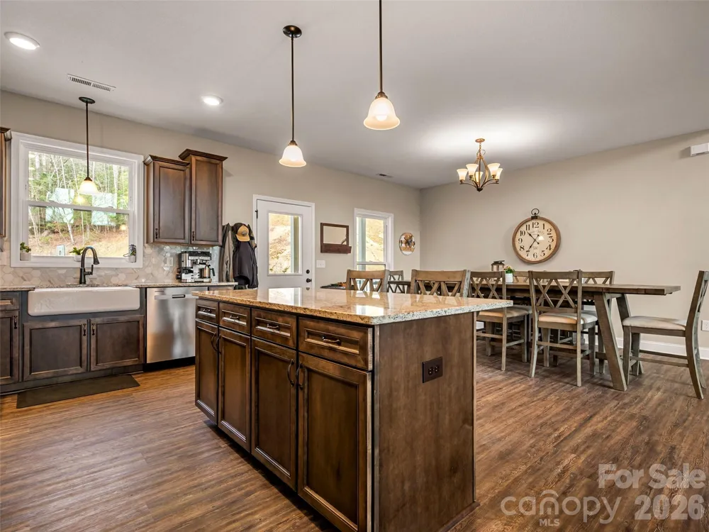 666 Never Blue Road Flat Rock, NC 28731