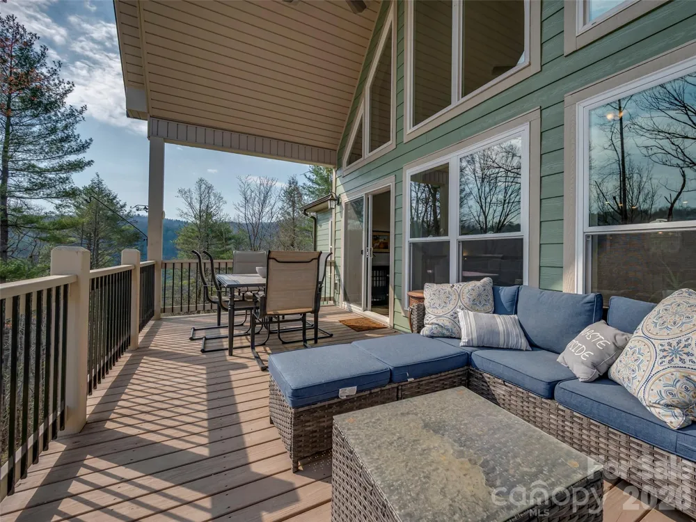 666 Never Blue Road Flat Rock, NC 28731