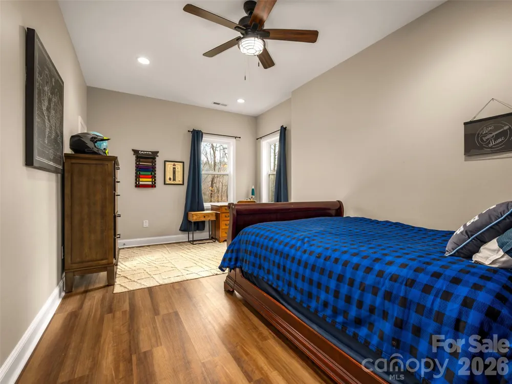 666 Never Blue Road Flat Rock, NC 28731