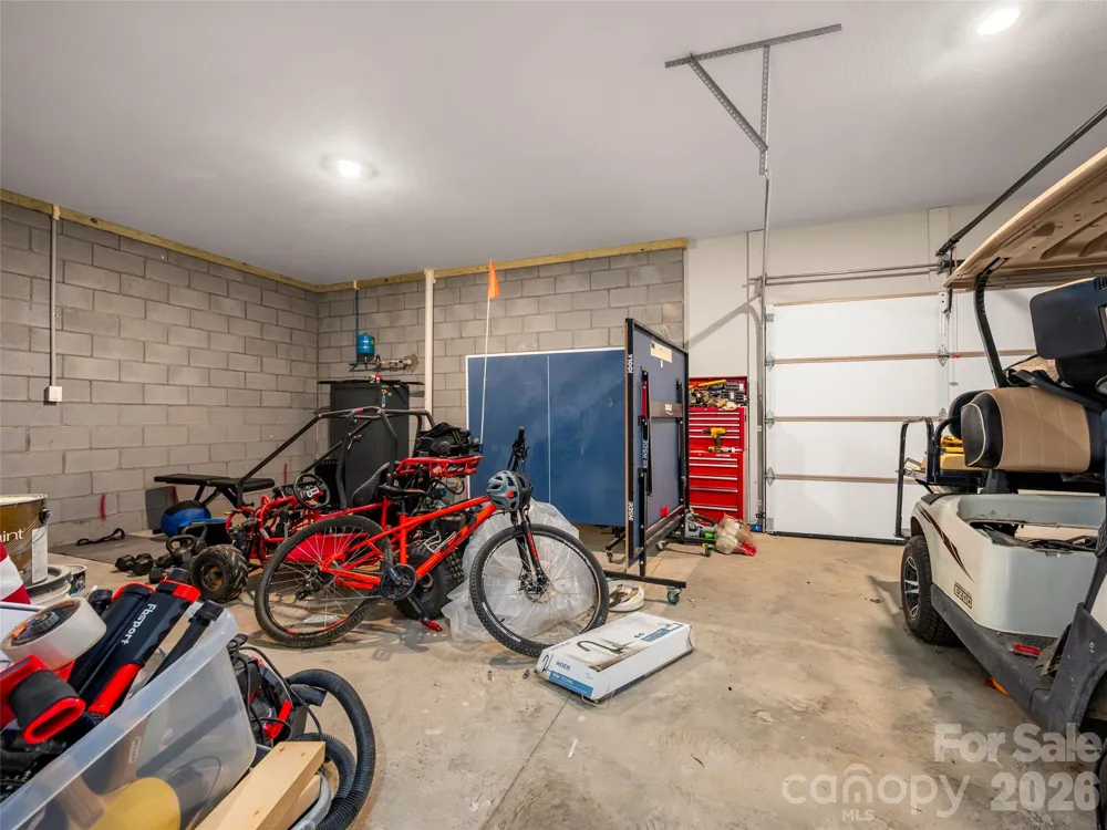 666 Never Blue Road Flat Rock, NC 28731