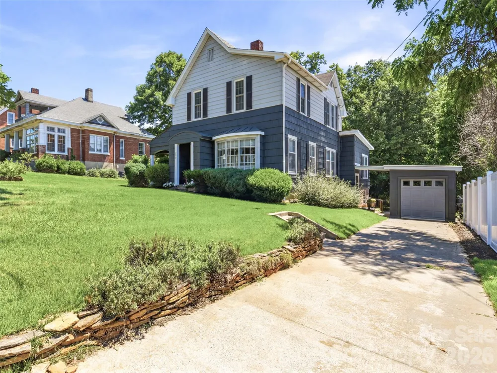 151 Hampton Heights Canton, NC 28716