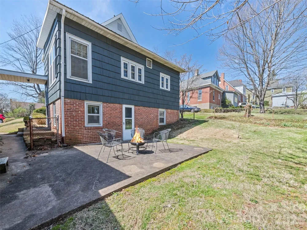 151 Hampton Heights Canton, NC 28716