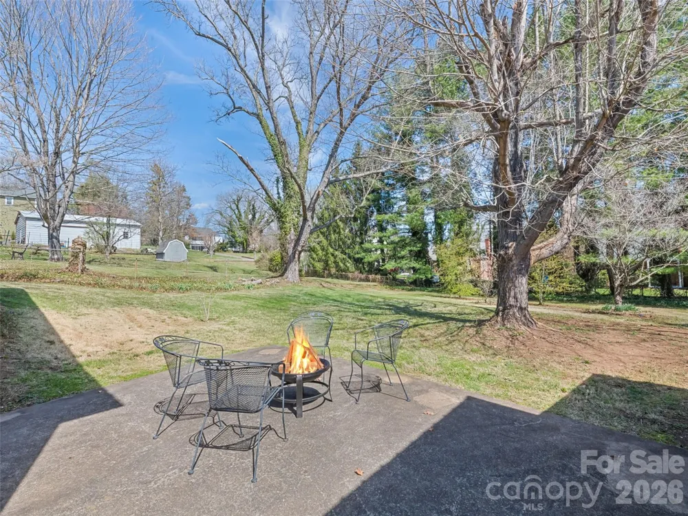 151 Hampton Heights Canton, NC 28716