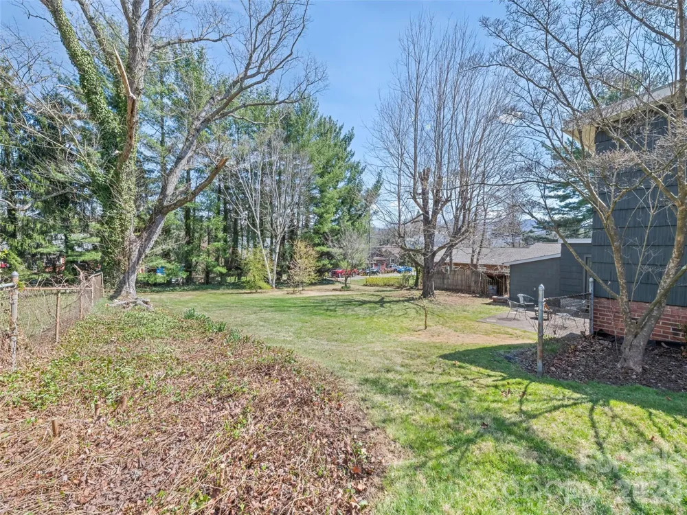 151 Hampton Heights Canton, NC 28716