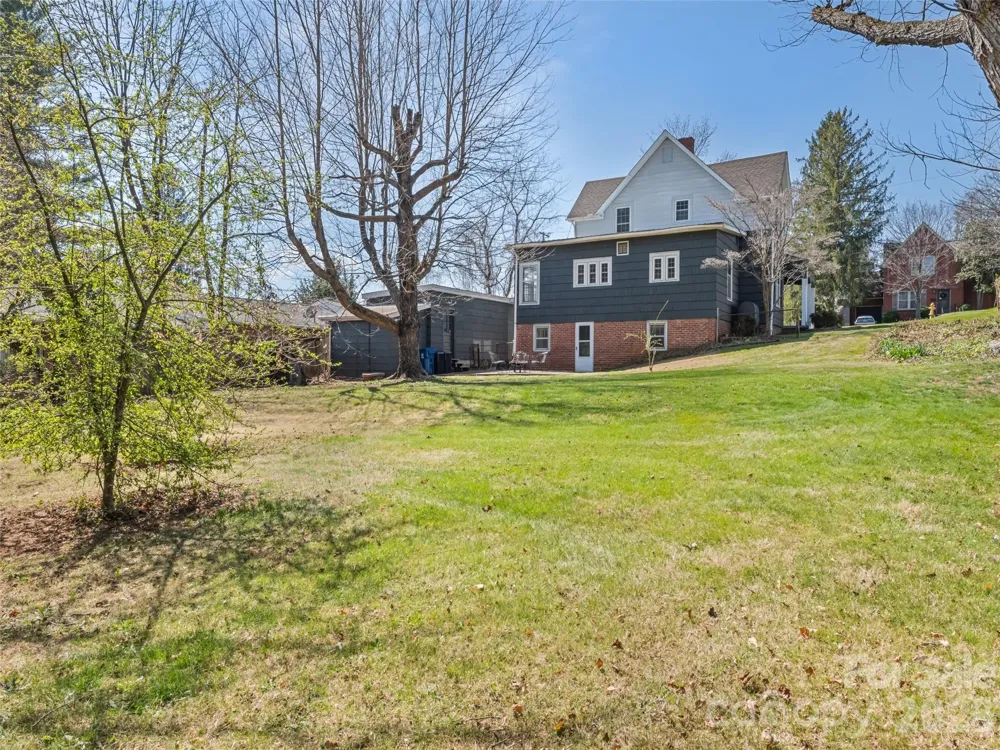 151 Hampton Heights Canton, NC 28716