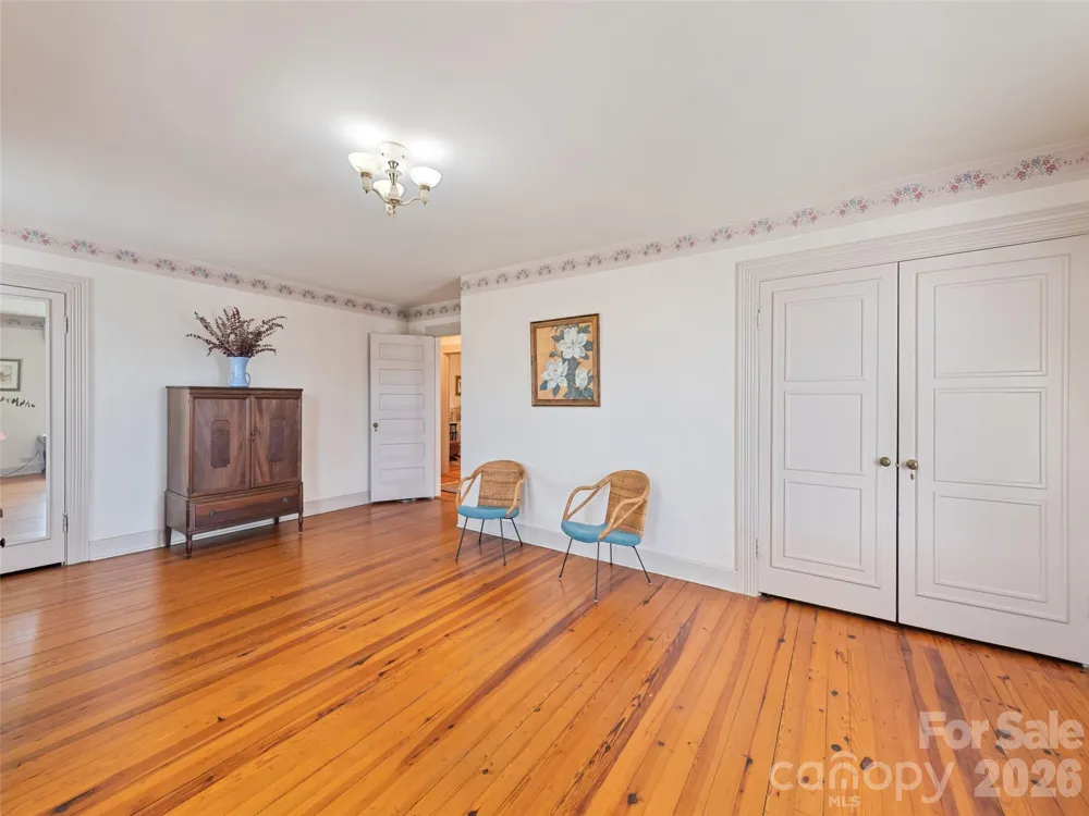 151 Hampton Heights Canton, NC 28716