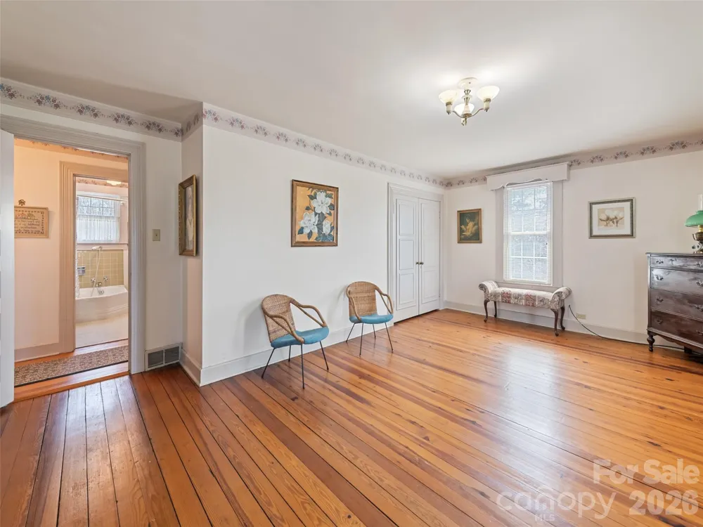 151 Hampton Heights Canton, NC 28716