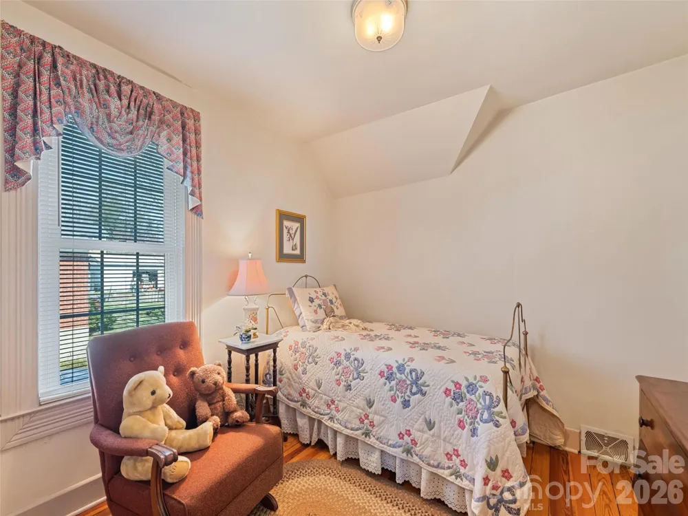 151 Hampton Heights Canton, NC 28716