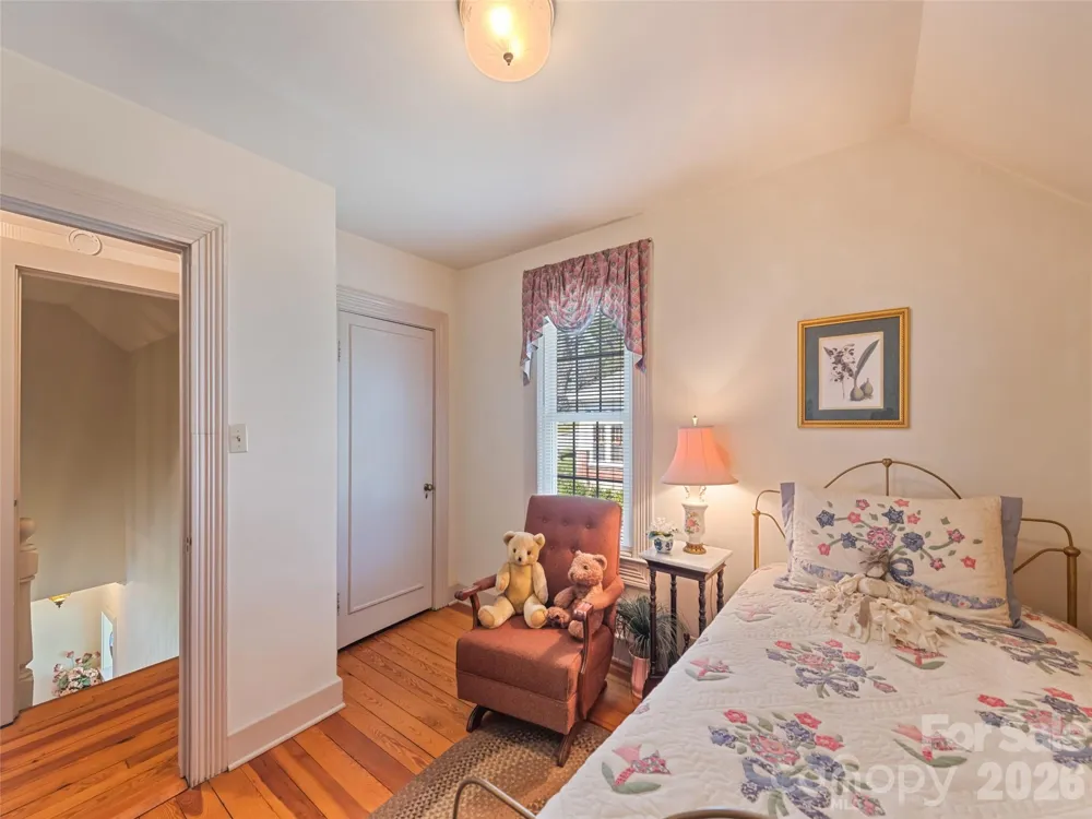 151 Hampton Heights Canton, NC 28716