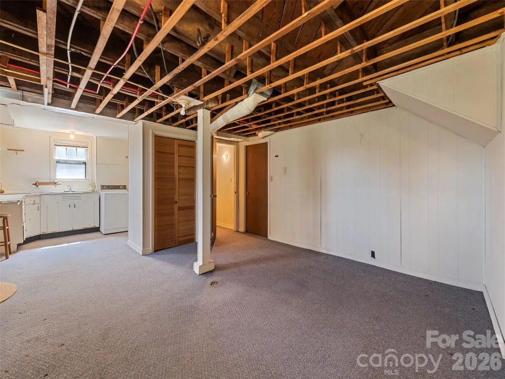 151 Hampton Heights Canton, NC 28716
