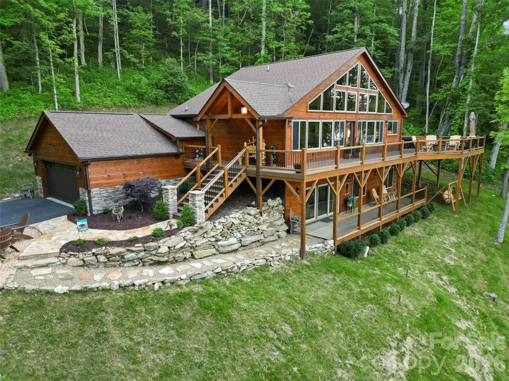 85 Iga Trail Maggie Valley, NC 28751