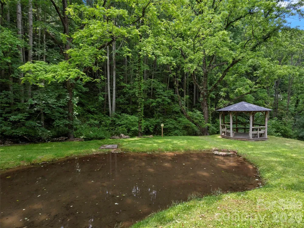 85 Iga Trail Maggie Valley, NC 28751