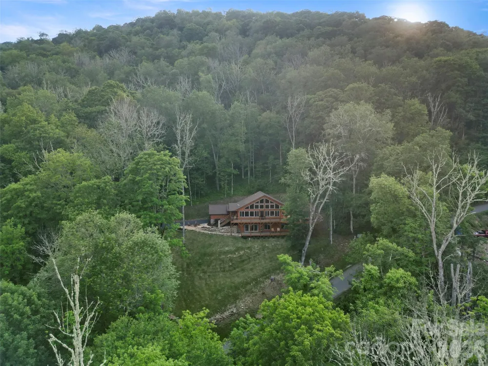 85 Iga Trail Maggie Valley, NC 28751