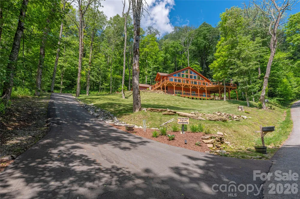85 Iga Trail Maggie Valley, NC 28751