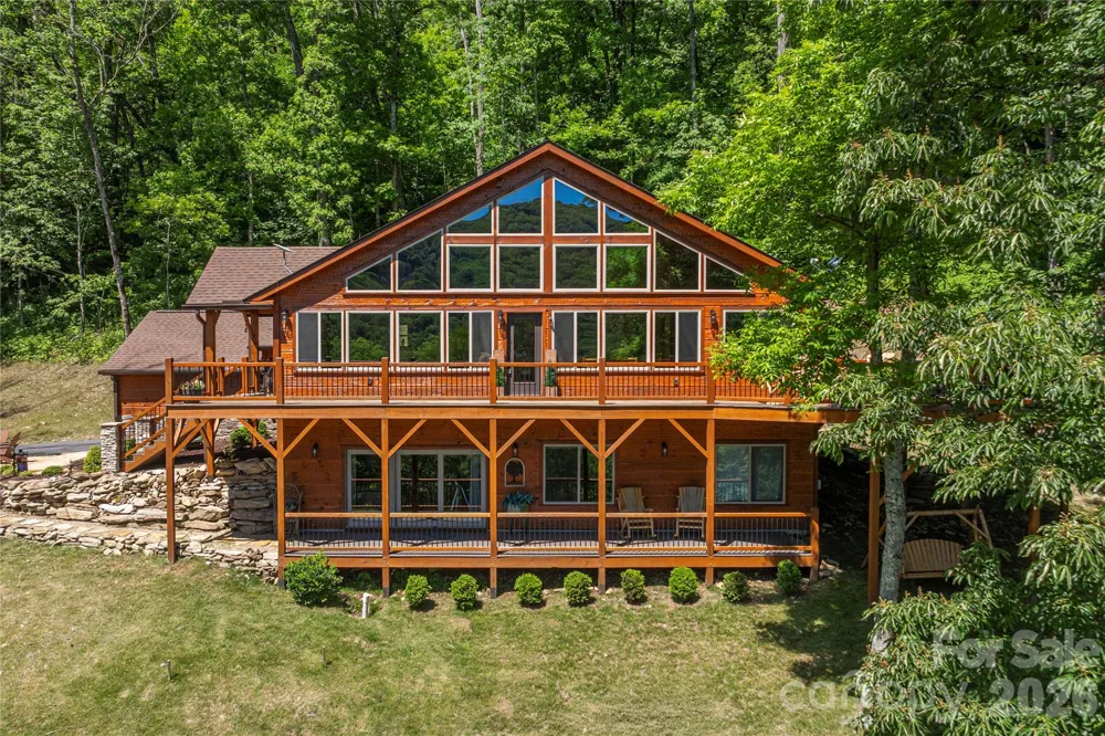 85 Iga Trail Maggie Valley, NC 28751