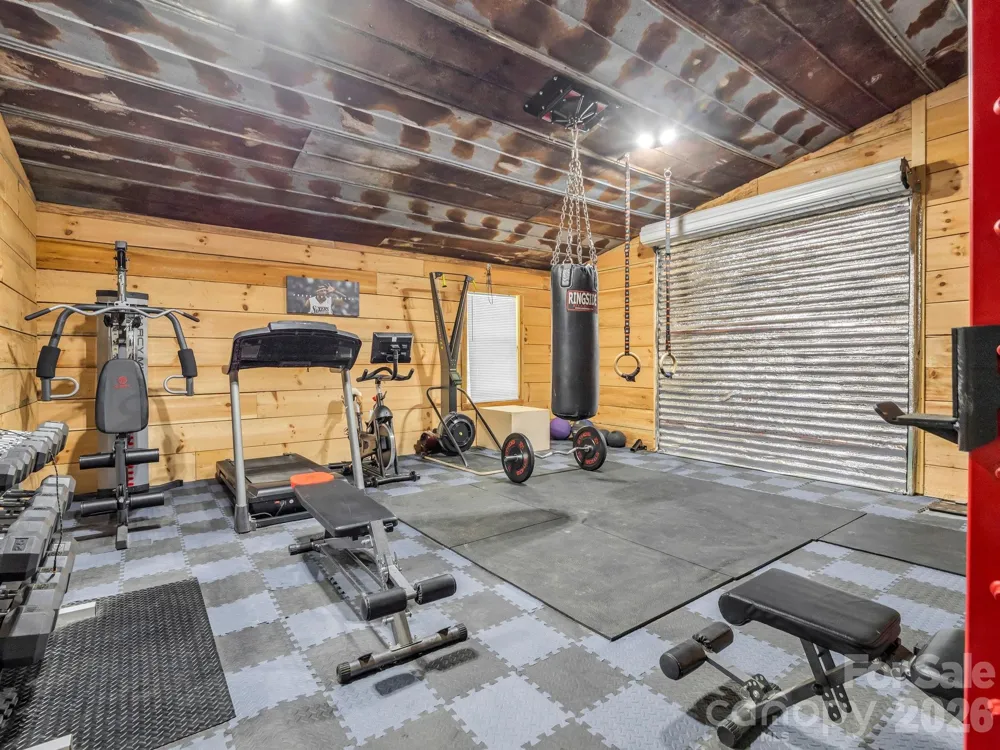 5717 Turnpike Road Horse Shoe, NC 28742
