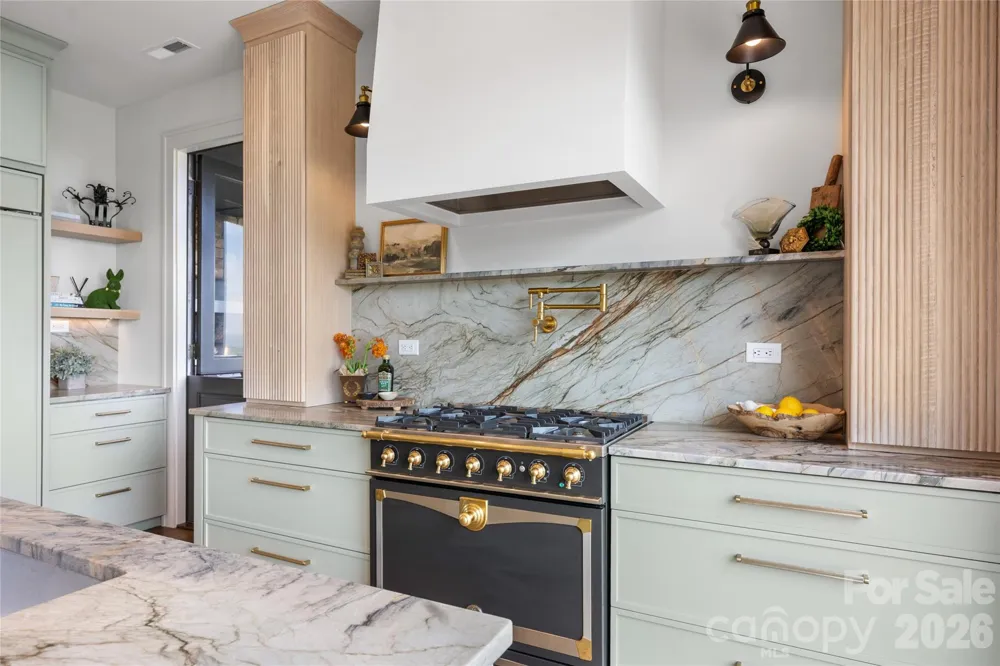96 Moltz Court Lake Toxaway, NC 28747