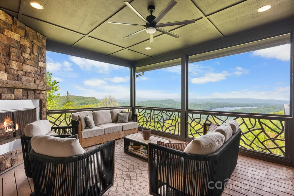 96 Moltz Court Lake Toxaway, NC 28747