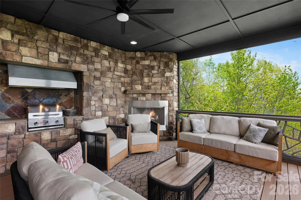 96 Moltz Court Lake Toxaway, NC 28747