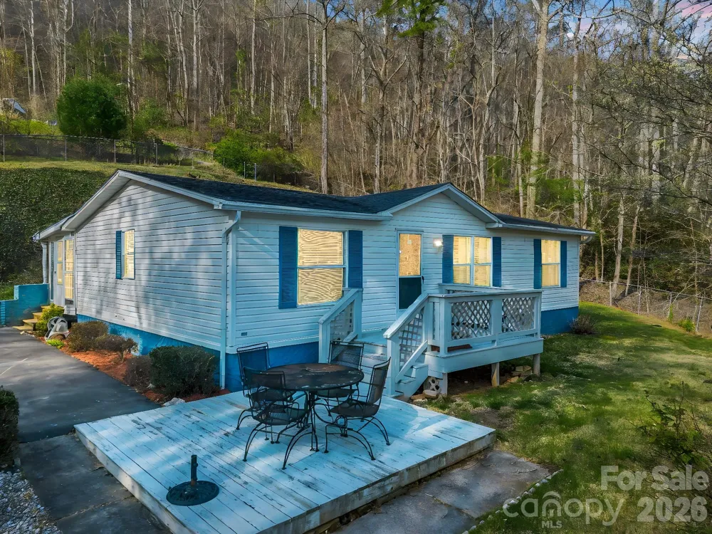 48 Laurel Cove Road Leicester, NC 28748