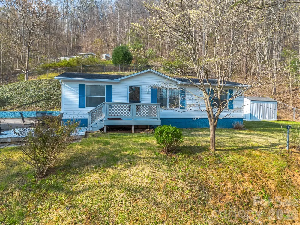 48 Laurel Cove Road Leicester, NC 28748
