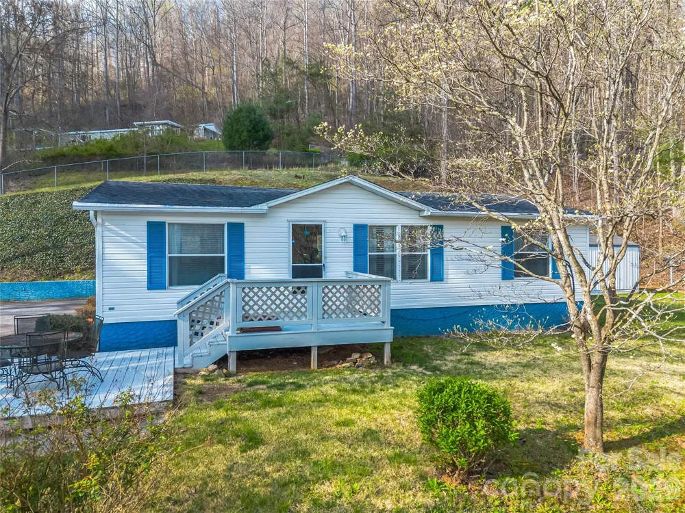 48 Laurel Cove Road Leicester, NC 28748