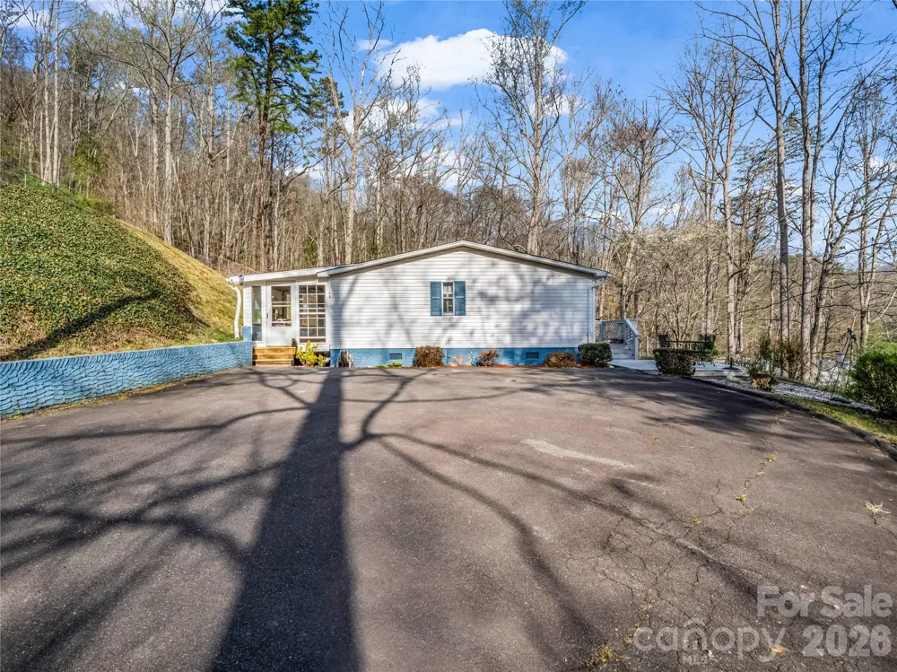 48 Laurel Cove Road Leicester, NC 28748