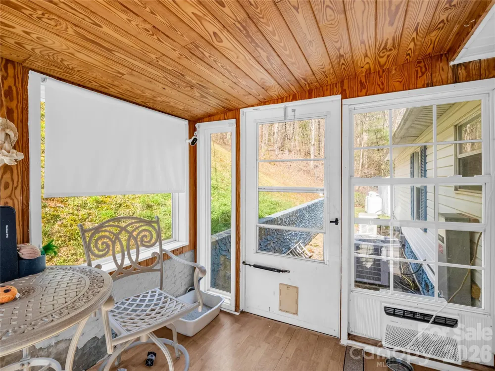 48 Laurel Cove Road Leicester, NC 28748