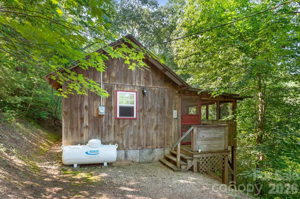 286 Rebel Drive Hot Springs, NC 28743
