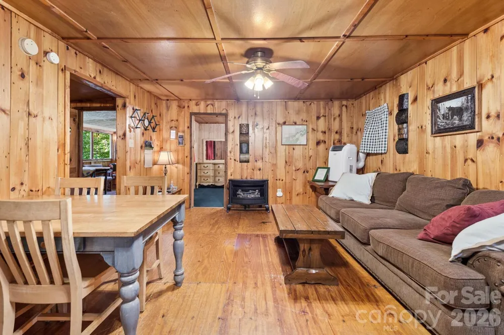286 Rebel Drive Hot Springs, NC 28743