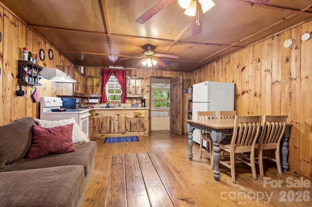 286 Rebel Drive Hot Springs, NC 28743