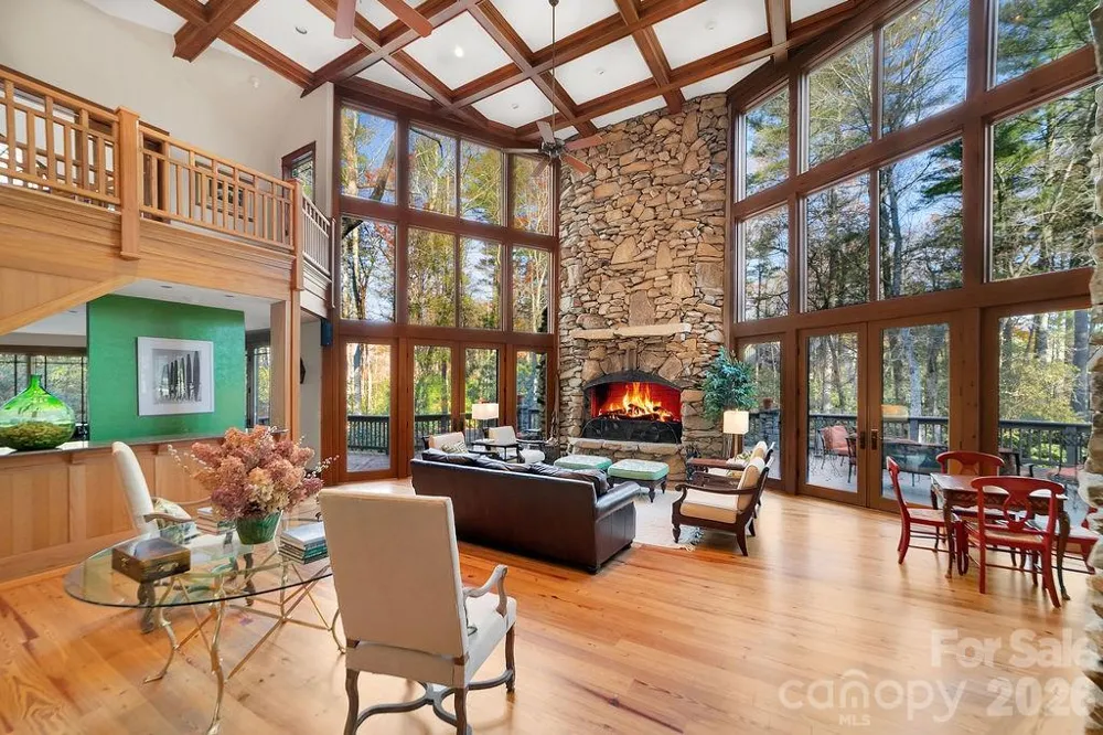 46 Mills Creek Drive Lake Toxaway, NC 28747