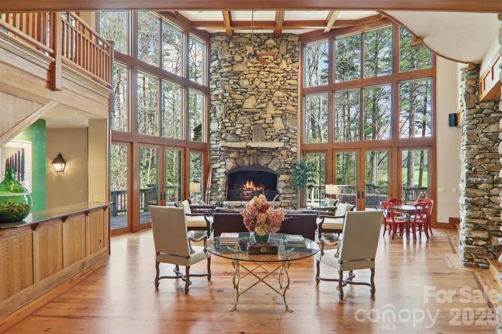 46 Mills Creek Drive Lake Toxaway, NC 28747