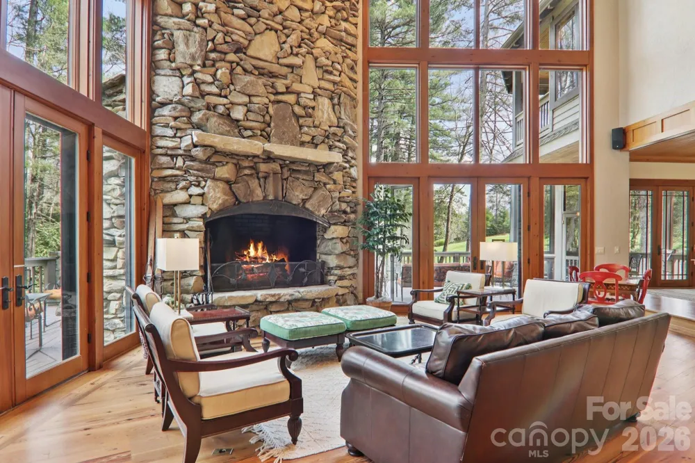 46 Mills Creek Drive Lake Toxaway, NC 28747