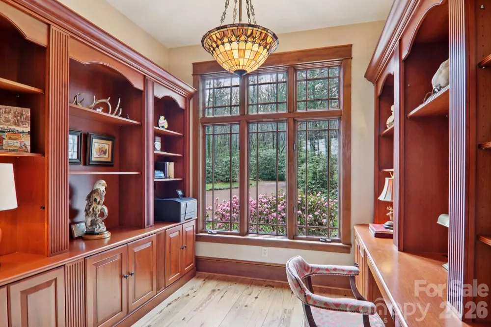 46 Mills Creek Drive Lake Toxaway, NC 28747