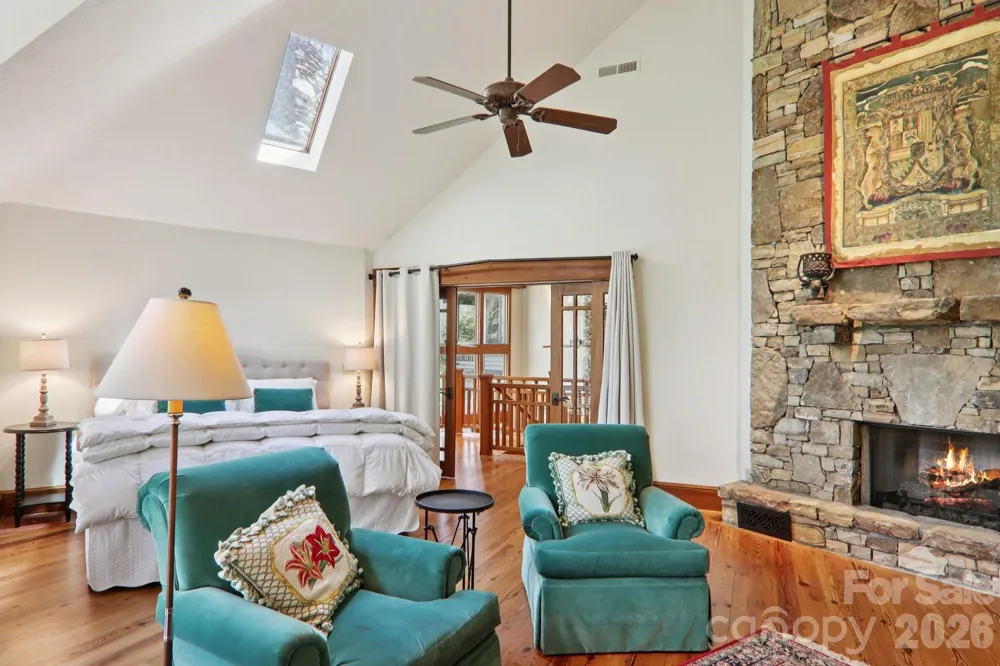 46 Mills Creek Drive Lake Toxaway, NC 28747