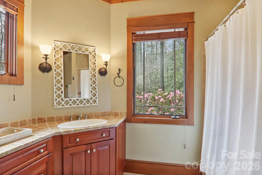 46 Mills Creek Drive Lake Toxaway, NC 28747