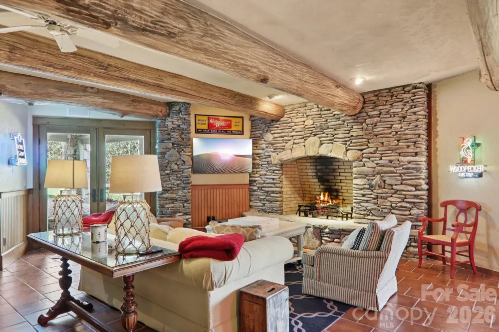 46 Mills Creek Drive Lake Toxaway, NC 28747