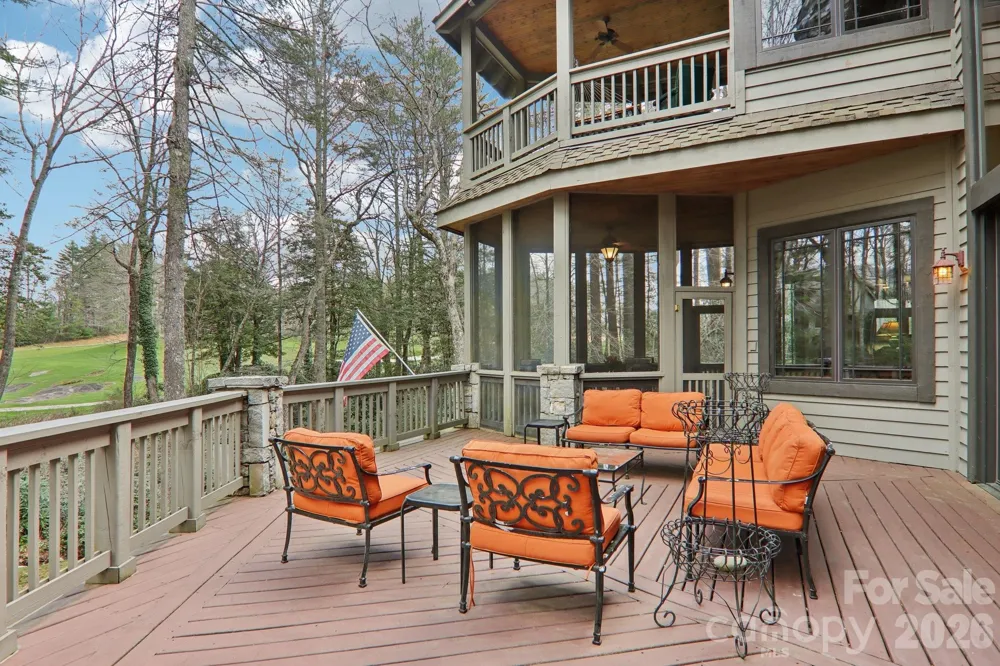 46 Mills Creek Drive Lake Toxaway, NC 28747