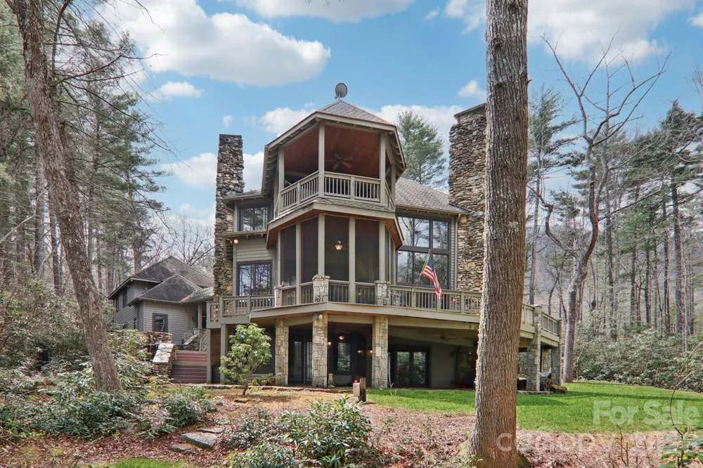 46 Mills Creek Drive Lake Toxaway, NC 28747